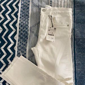 White Zara Slim Jeans (US 4)